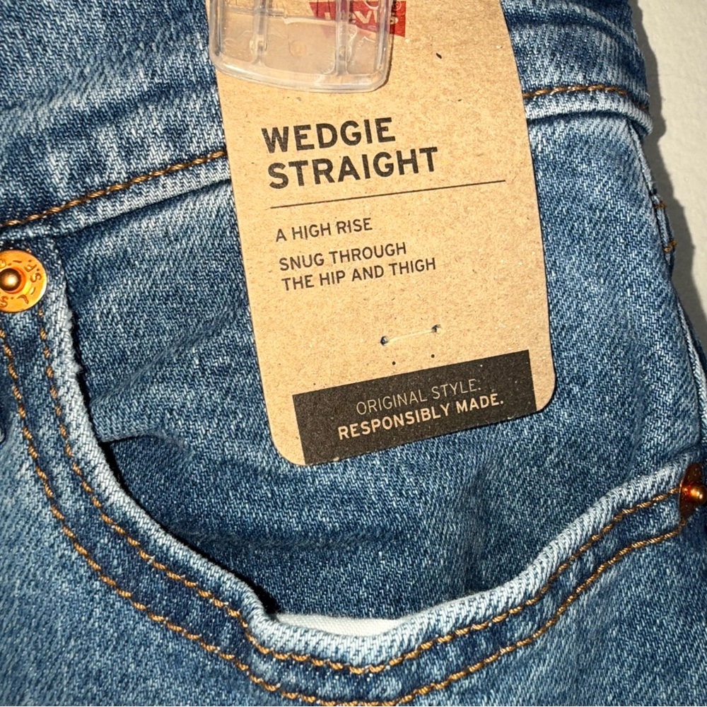 Levi's High Rise Wedgie Straight Jeans-Medium Blue-Womens Size 30W 28L-NWT - Picture 5 of 9